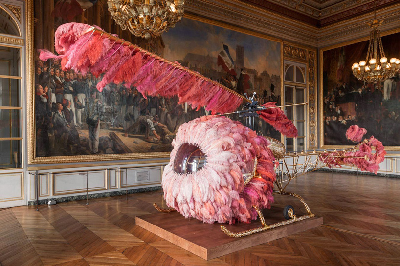 A Bell 47 helicopter decorated with ostrich feathers by Joana Vasconcelos 